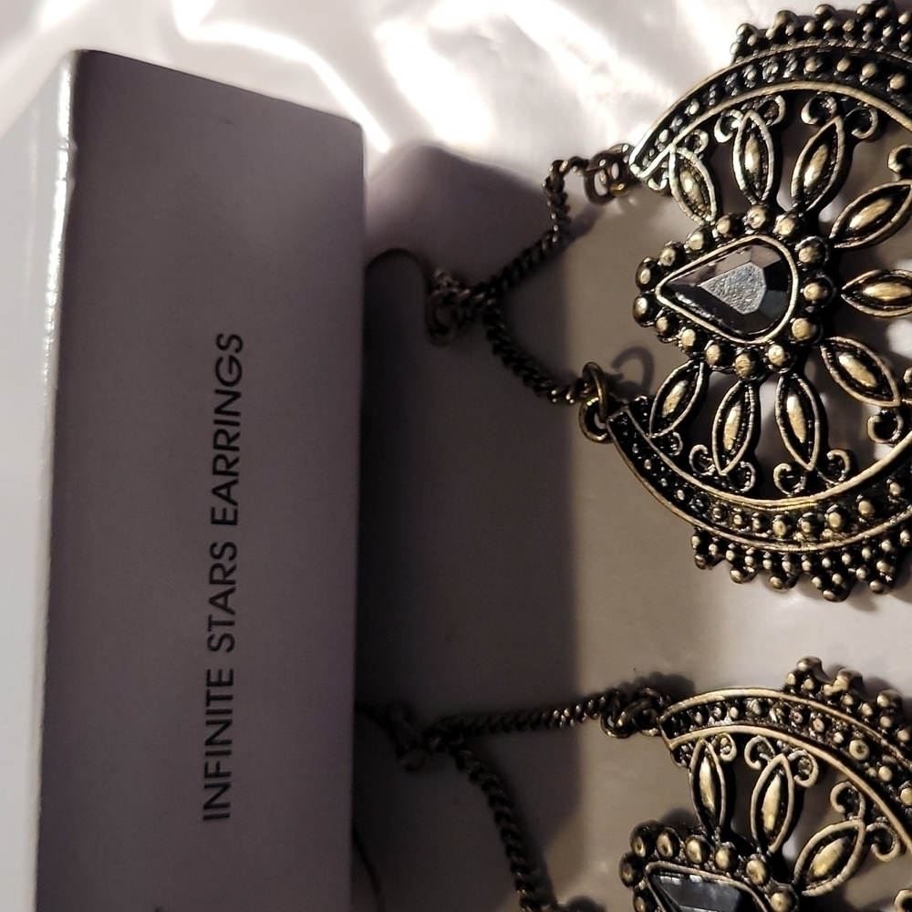 Avon Infinite Stars Earrings NWT - Picture 4 of 7